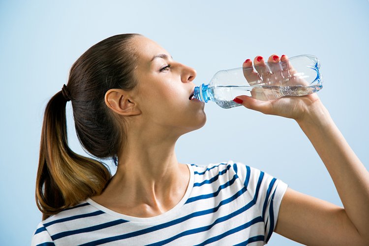 10 Ways Drinking Water Can Help You Lose Weight